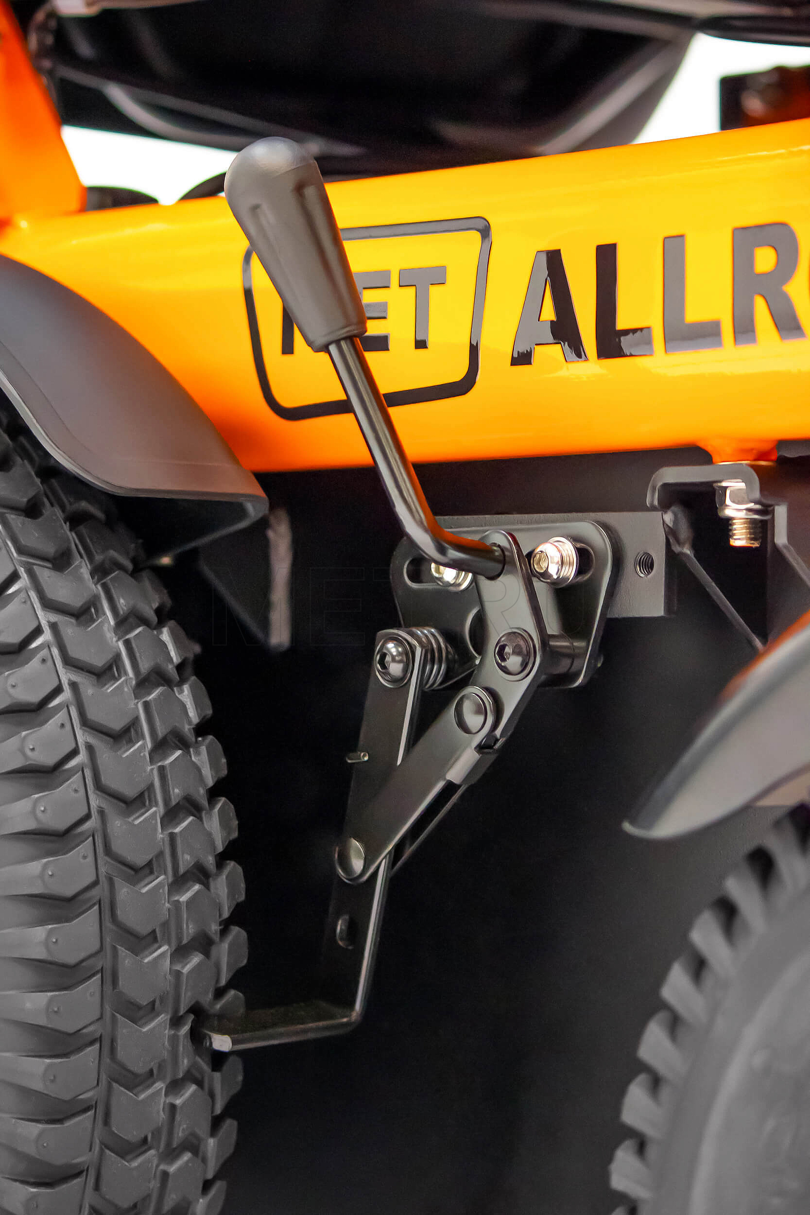 Электрическая кресло-коляска MET ALLROAD фото 15